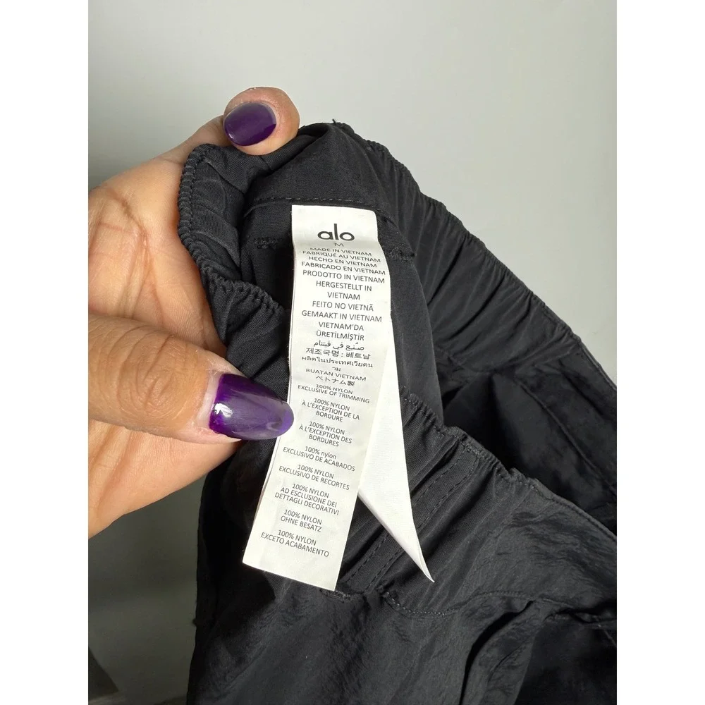 Alo Yoga Voyager Trouser Women M Black High-Waist Wide Leg Cargo Buckle Strap